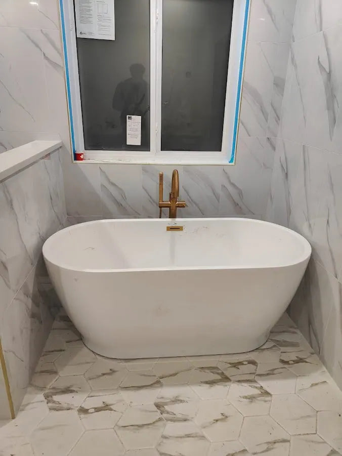 Tub installations work completed by Eddie's in an Edmonton home